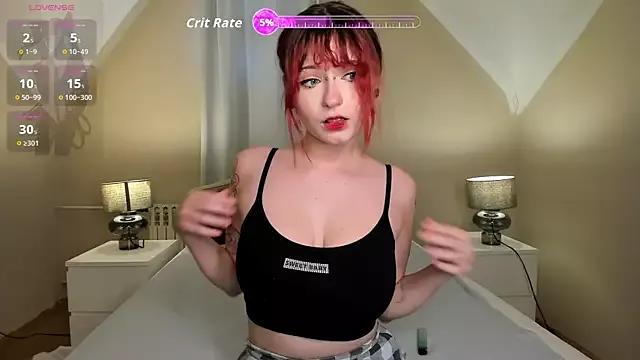 Lilly_Evanns from StripChat