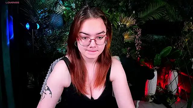 Lily__Evans from StripChat is Freechat