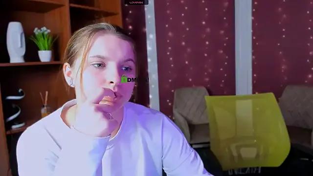 Lily_morty from StripChat