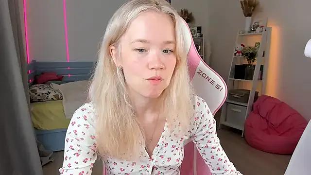 Lily_Young from StripChat