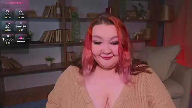 LilyBelll from StripChat