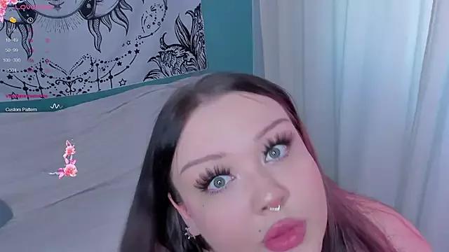 LilyBelll from StripChat