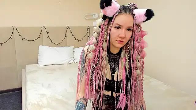 Lina_Moony from StripChat is Freechat