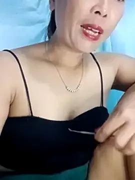 Linaannn from StripChat is Freechat