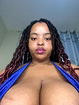 Linah___ from StripChat is Freechat