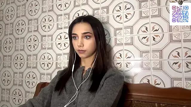 LinaMour from StripChat is Freechat