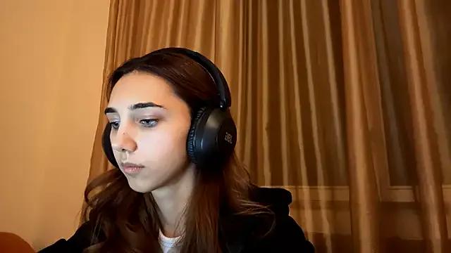 LinaMour from StripChat is Freechat