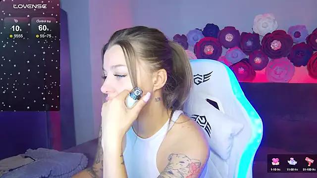 Checkout girls naked models with similar nickname. Cute sexy Free Models.