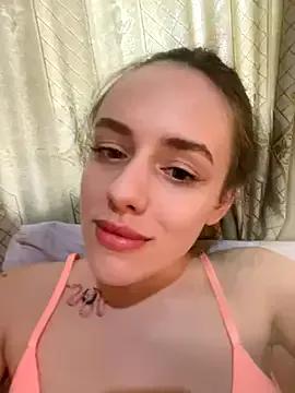 Lisaaan from StripChat is Freechat
