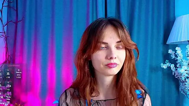 LisaDrake from StripChat is Freechat