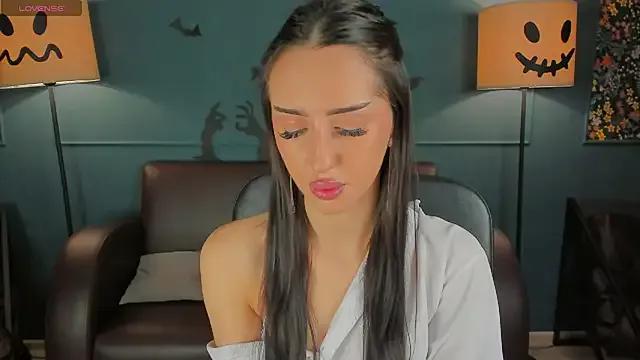 LisaFoxie from StripChat is Freechat