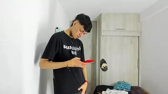 Littledemon777 from StripChat