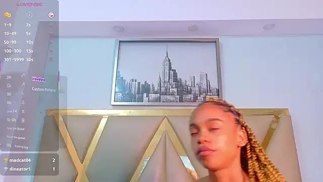 littleebonymommy from StripChat