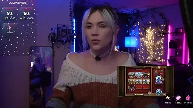 littlelune from StripChat is Freechat