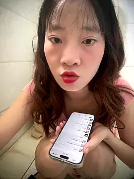 littleqiu from StripChat is Freechat