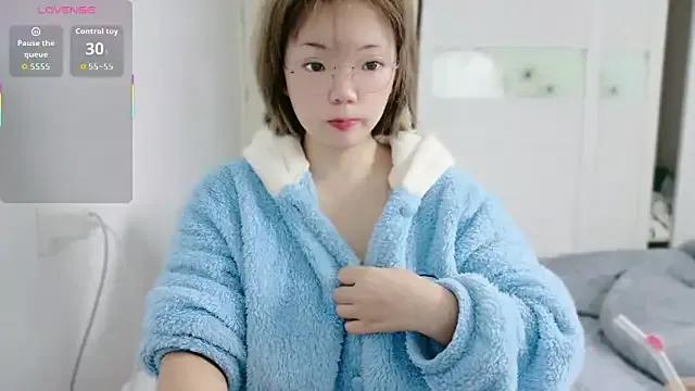 Liuliushenghuo2025 from StripChat is Freechat