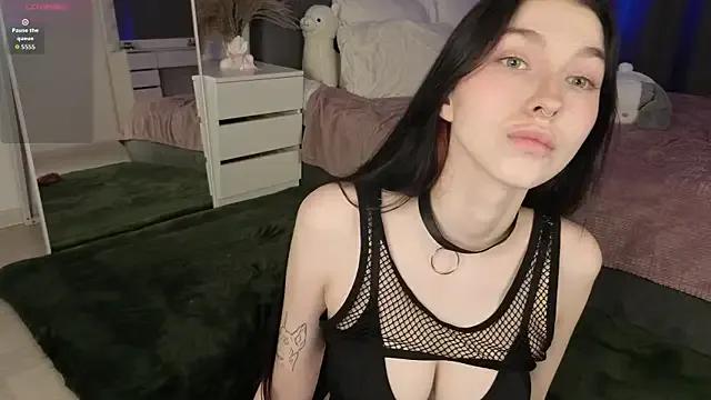 llovekate from StripChat is Freechat