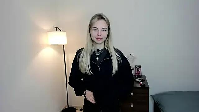 lloveshawty from StripChat is Freechat