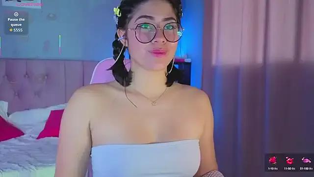 LoaLuxury from StripChat is Freechat