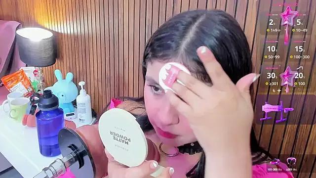 lola_clit from StripChat