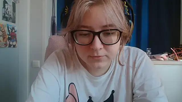 LolaWEI from StripChat