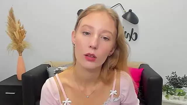 LolaWilsons from StripChat