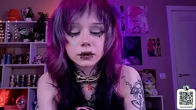 Lollyshy from StripChat