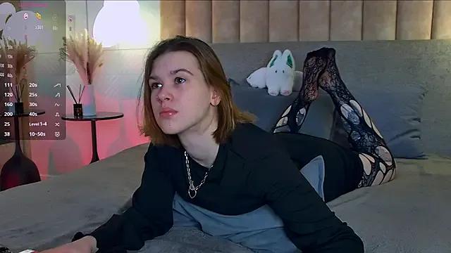 LoraPuffs from StripChat is Freechat