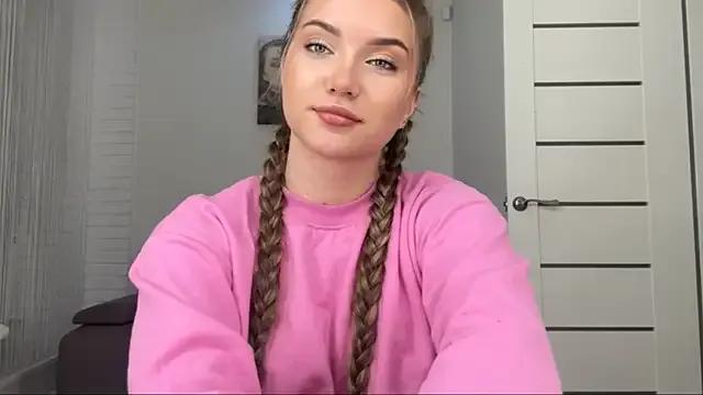 LouraStalter from StripChat is Freechat