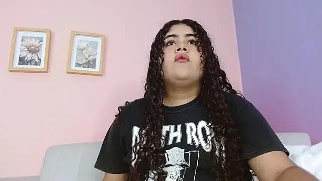 lourdes_moon22 from StripChat is Freechat