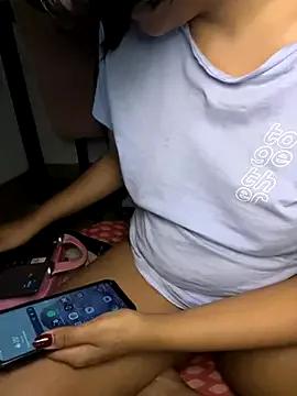 lovedforeverr from StripChat is Freechat