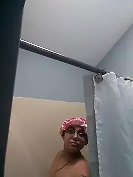 Lovelyrainn from StripChat