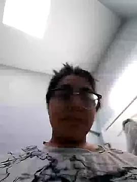 Lovelyrainn from StripChat