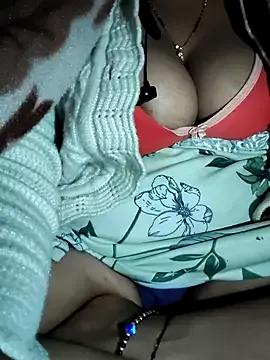 lovelyruhi from StripChat is Freechat