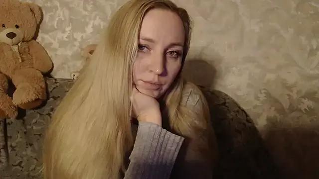 Loves_Rebecca from StripChat is Freechat