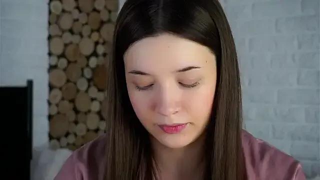 LowOncoming from StripChat