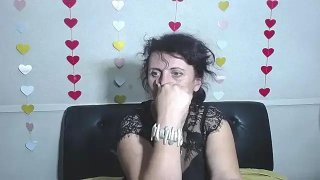 LuciaMii from StripChat is Freechat