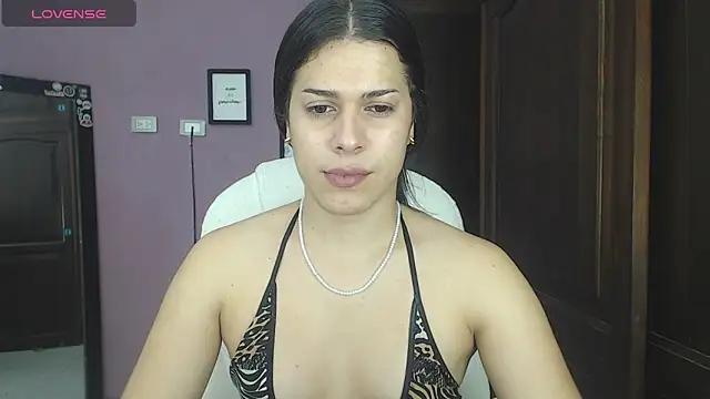 Luciana_Ortiz1 from StripChat is Freechat