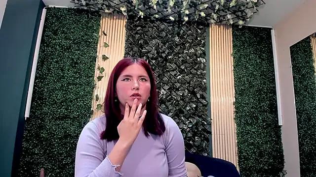 Lucy_and_Karoline from StripChat is Freechat