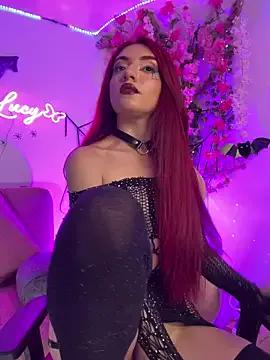 LucyGray from StripChat is Freechat