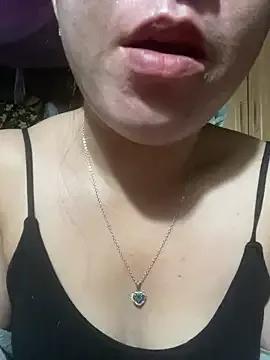 Luna-ass from StripChat is Freechat