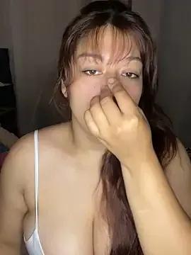 luna-mer from StripChat is Freechat