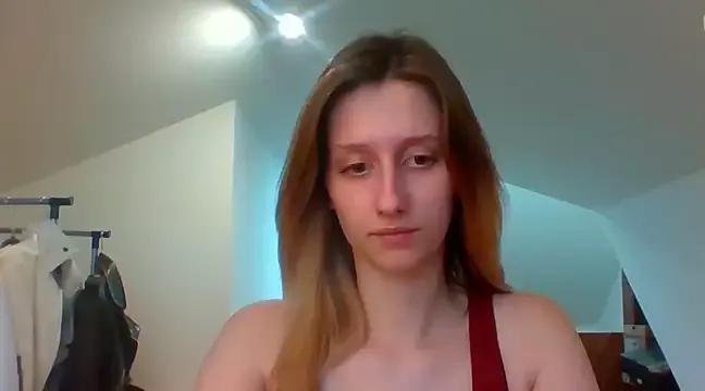 LUNA_delight from StripChat is Freechat