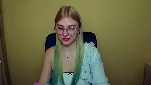 Luna_Lush_ from StripChat is Freechat