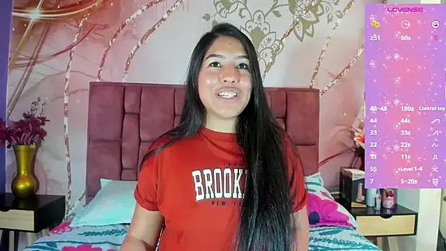 luna_maisonn from StripChat is Freechat