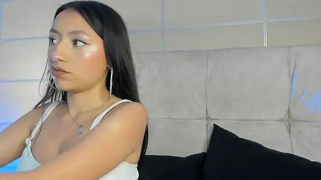 Luna_Moo_ from StripChat is Freechat