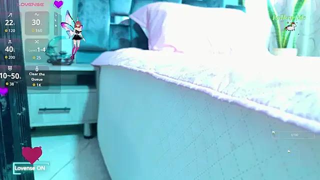 Luna_sophya from StripChat is Freechat