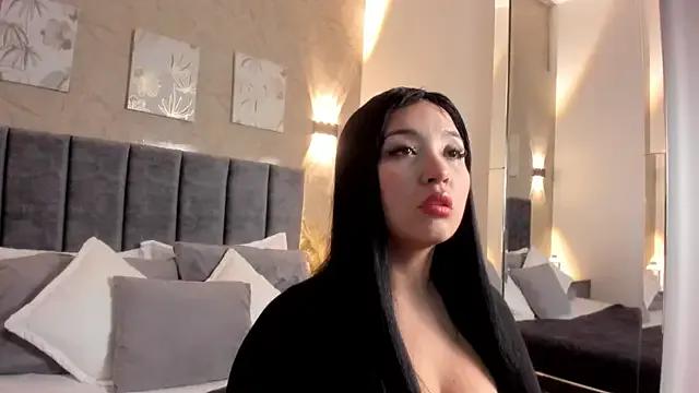 Lunaa_bellaa from StripChat is Freechat