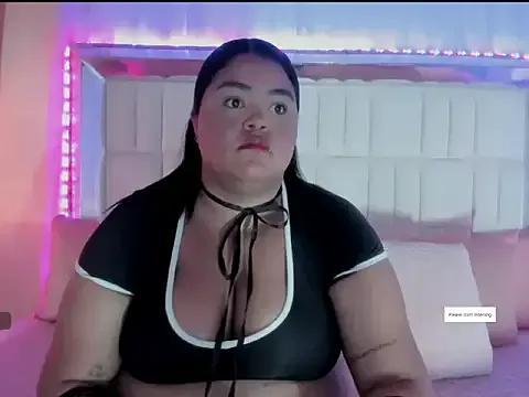 LunaaBlaze from StripChat is Freechat