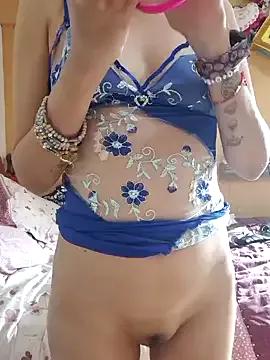 Lunababymylove from StripChat is Freechat